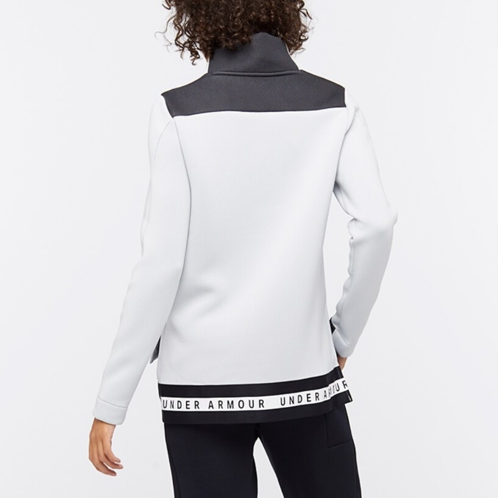 Under Armour /Move mock turtleneck- Sm - NWT